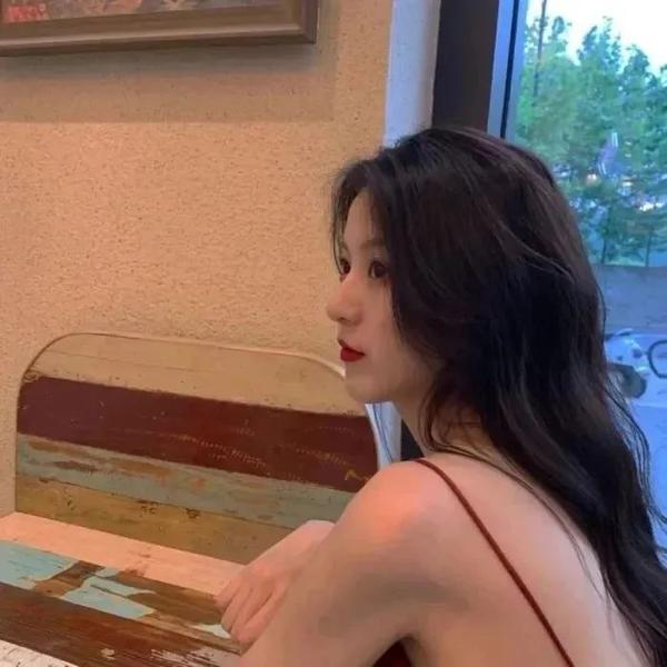 互换后，与渣男他弟恋爱了