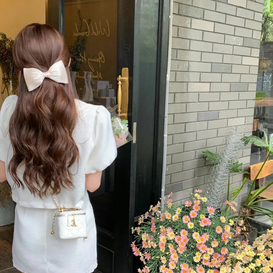 离婚后三个美女爆宠我